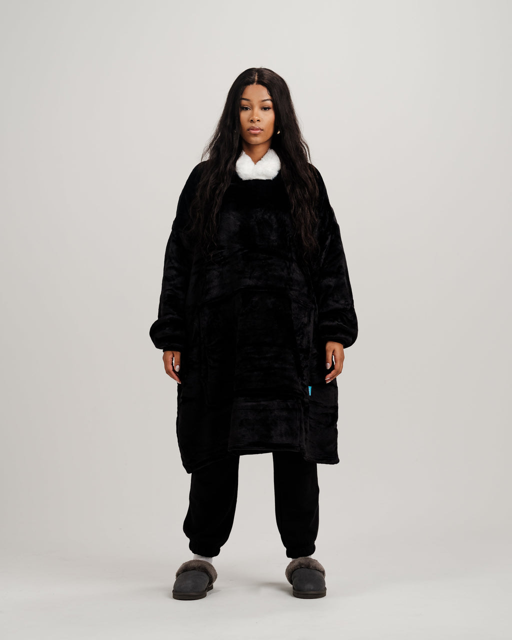 ONY Furlined Hoodie Blanket - Black